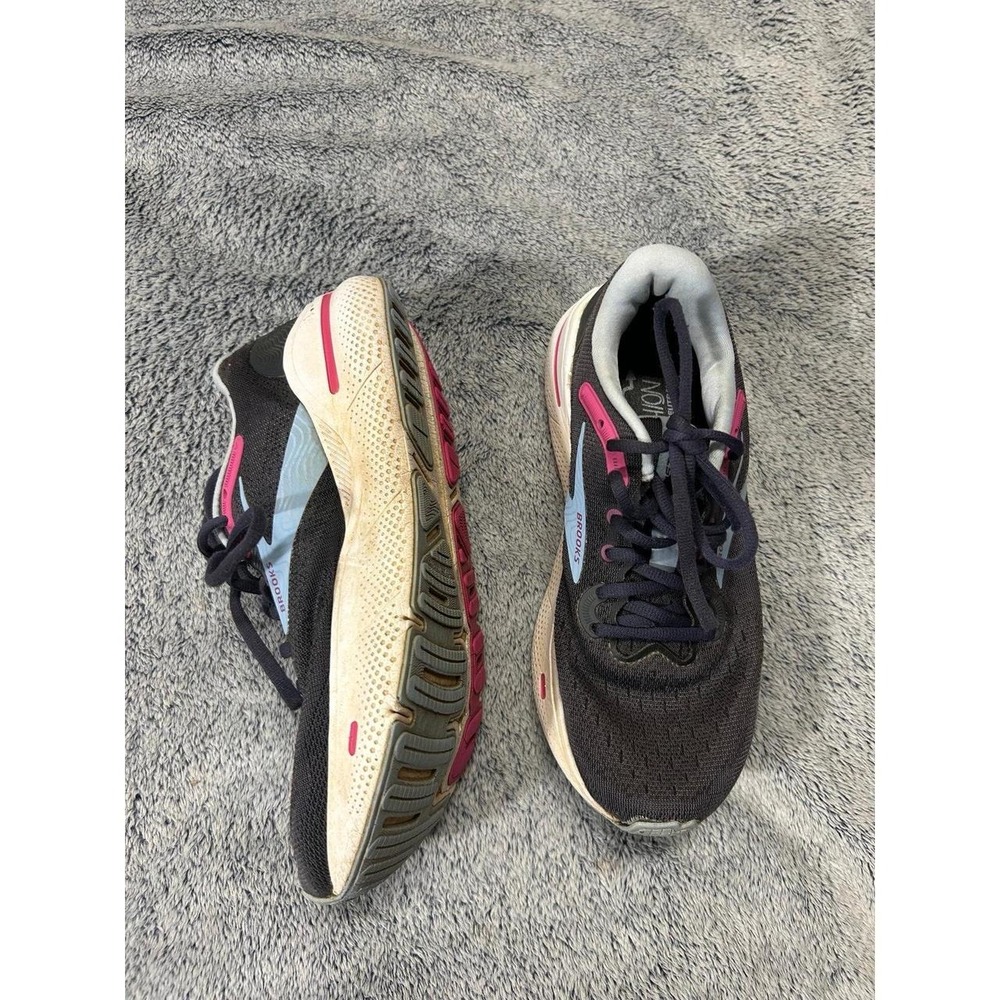 Brooks Women's Running Shoes Athletic Sneakers Women's Size Medium